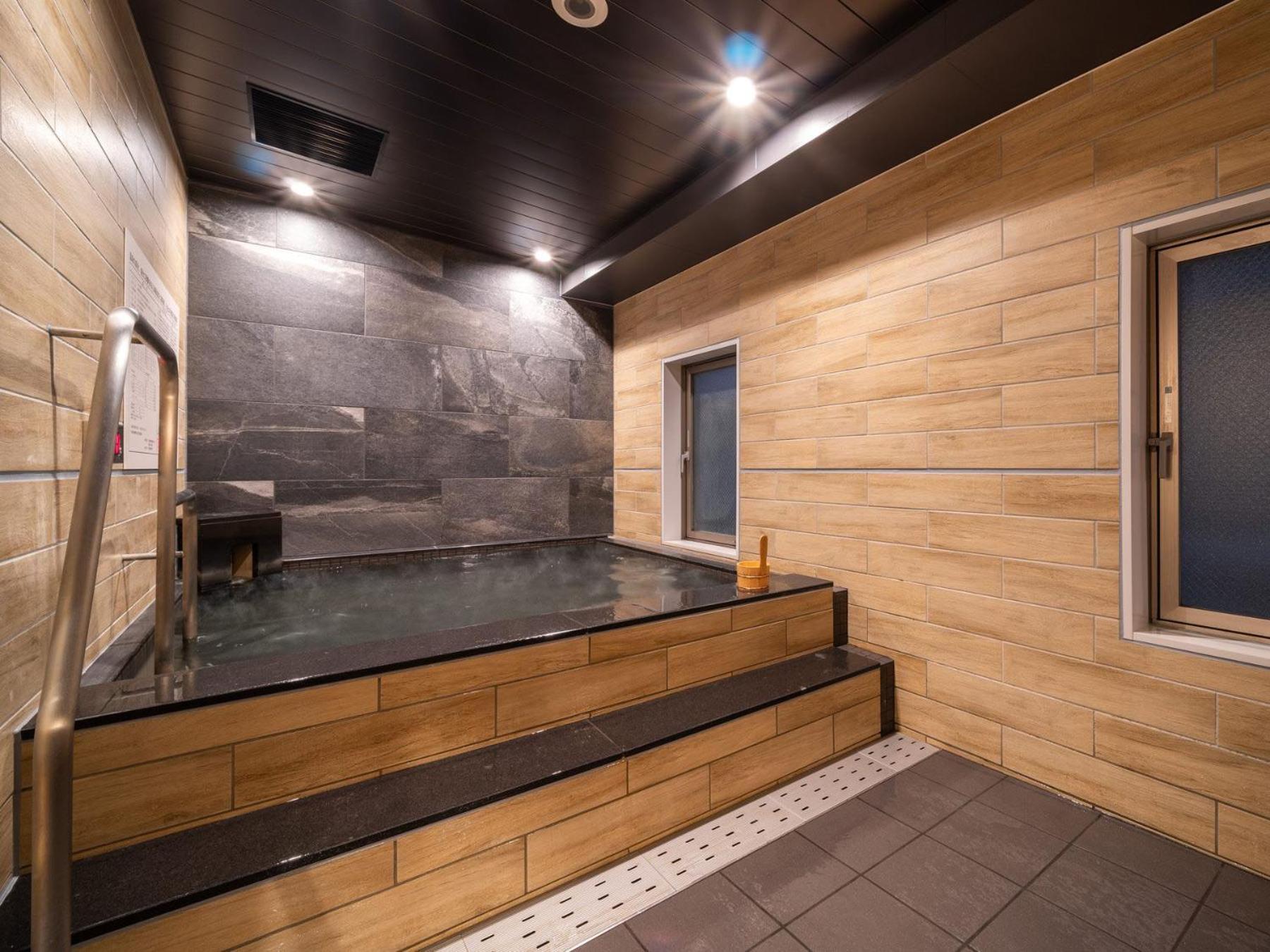 Super Hotel Chiba Ekimae Exterior photo
